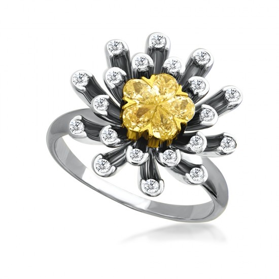 Natural Yellow & White Diamond Ring